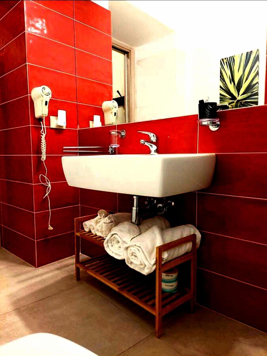 Papiroom's Syracuse